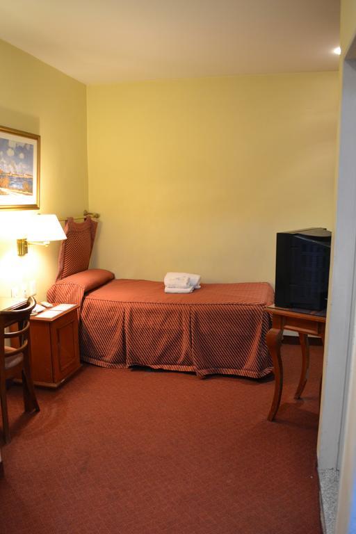 בואנוס איירס Hotel Prince מראה חיצוני תמונה