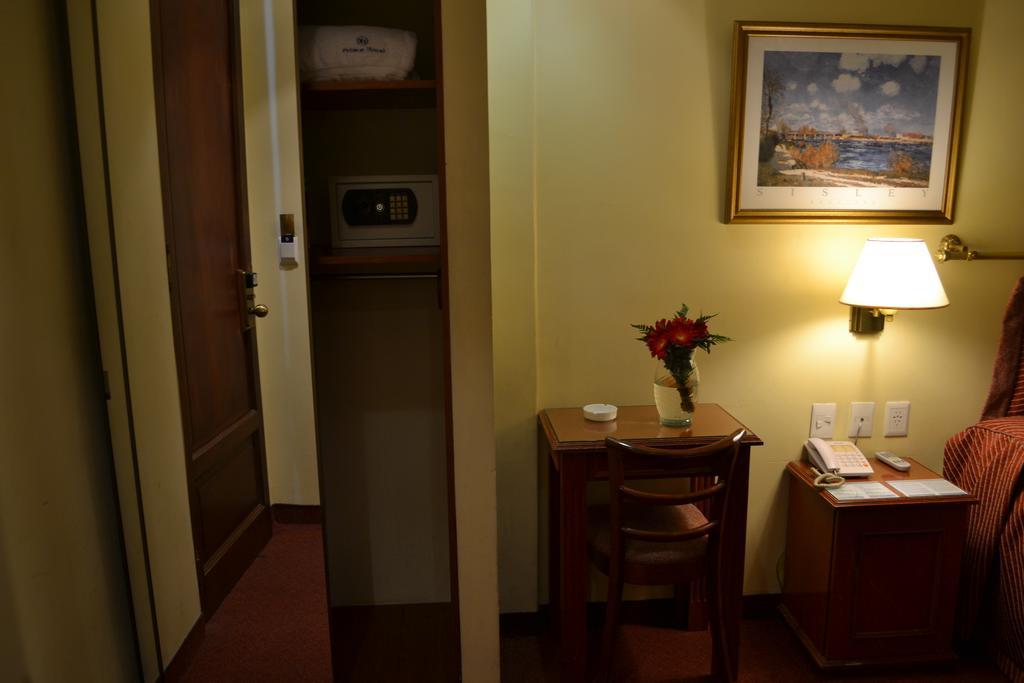 בואנוס איירס Hotel Prince מראה חיצוני תמונה